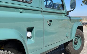 Land-Rover-Defender-1986-SUV-9
