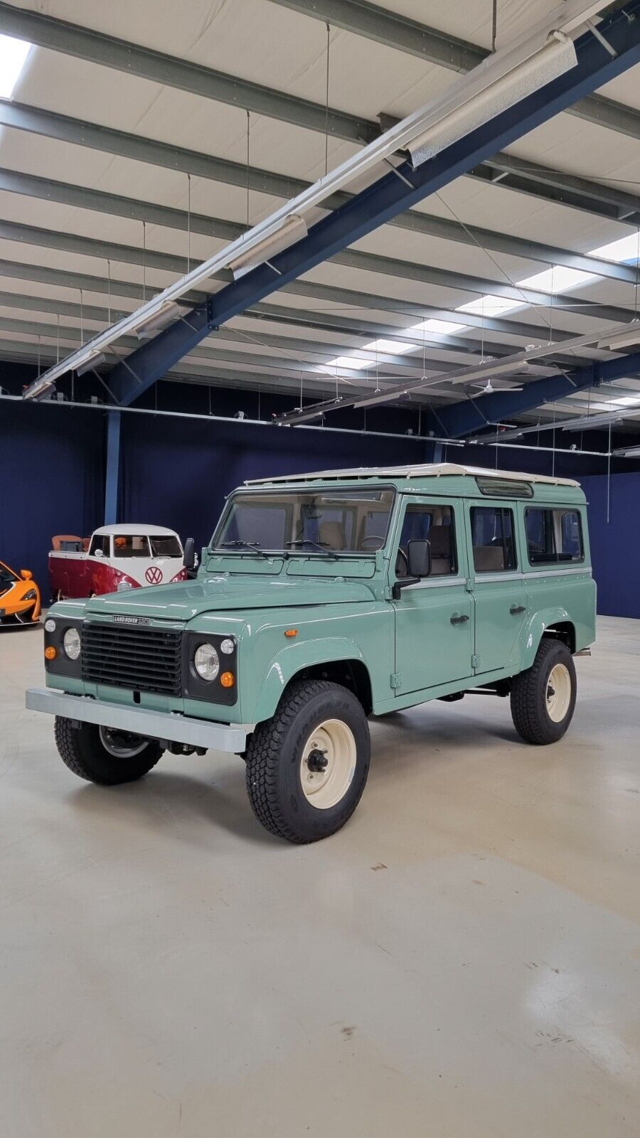 Land Rover Defender 1988 SUV