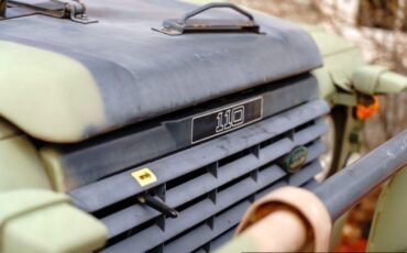 Land-Rover-Defender-1989-Pickup-Truck-12