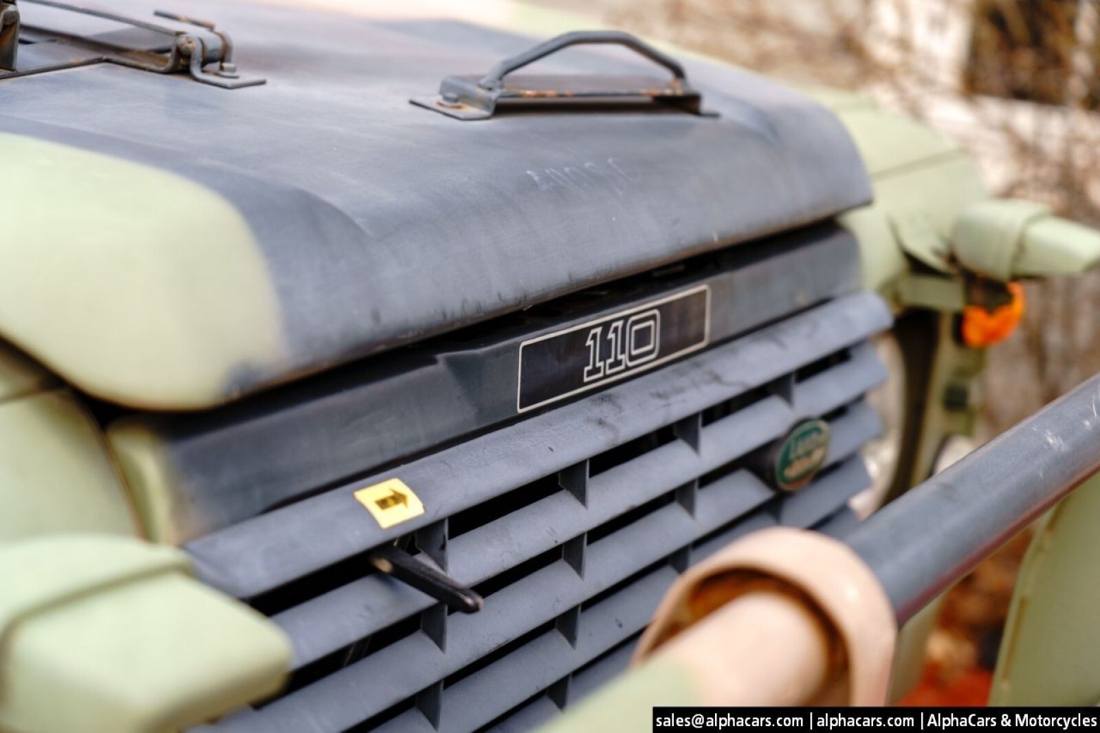 Land-Rover-Defender-1989-Pickup-Truck-12