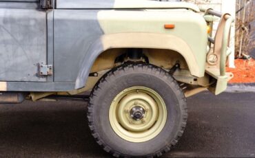 Land-Rover-Defender-1989-Pickup-Truck-14