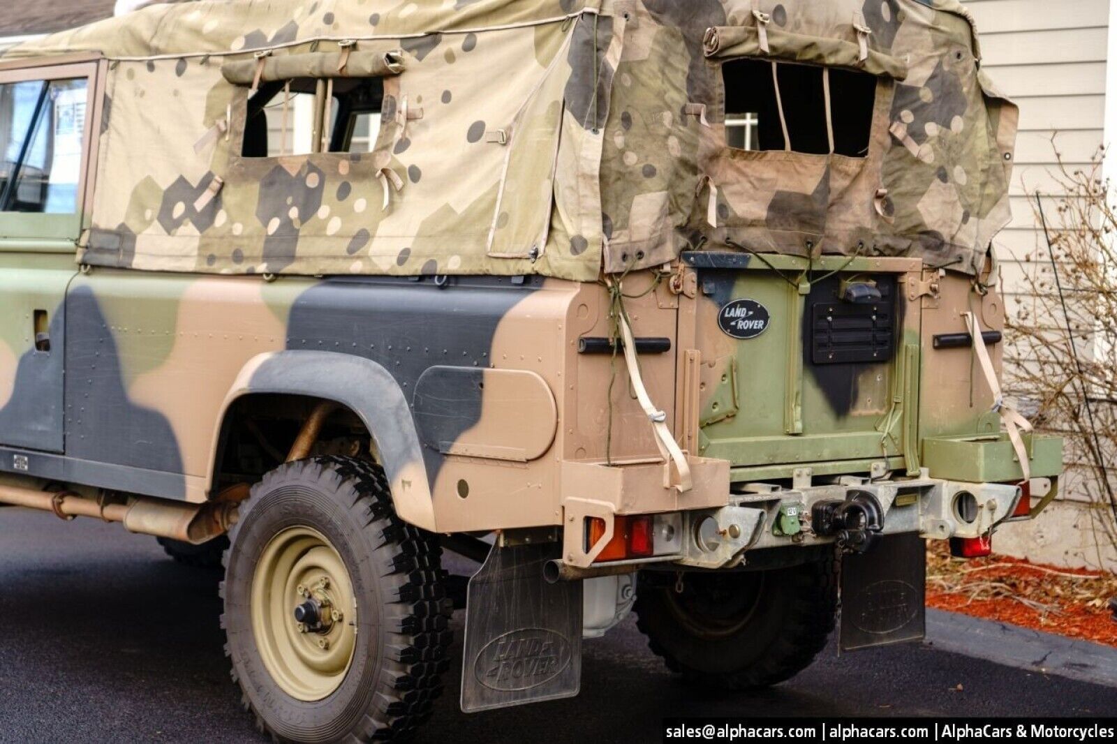 Land-Rover-Defender-1989-Pickup-Truck-18