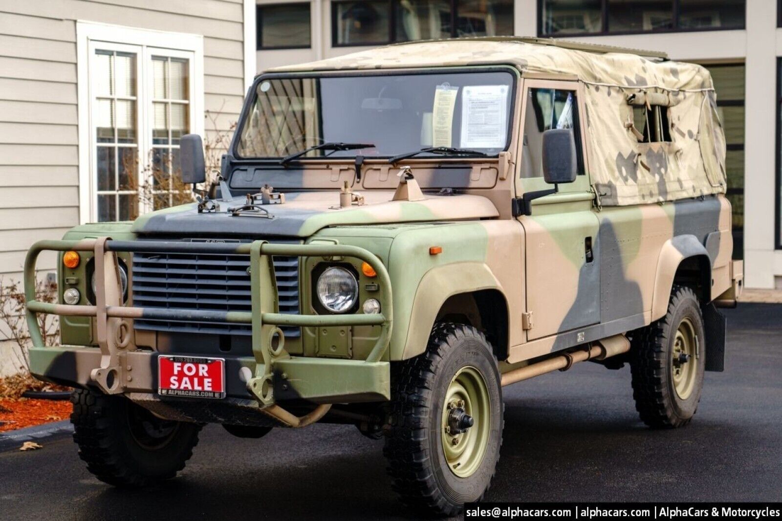 Land-Rover-Defender-1989-Pickup-Truck-2