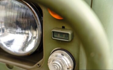 Land-Rover-Defender-1989-Pickup-Truck-22