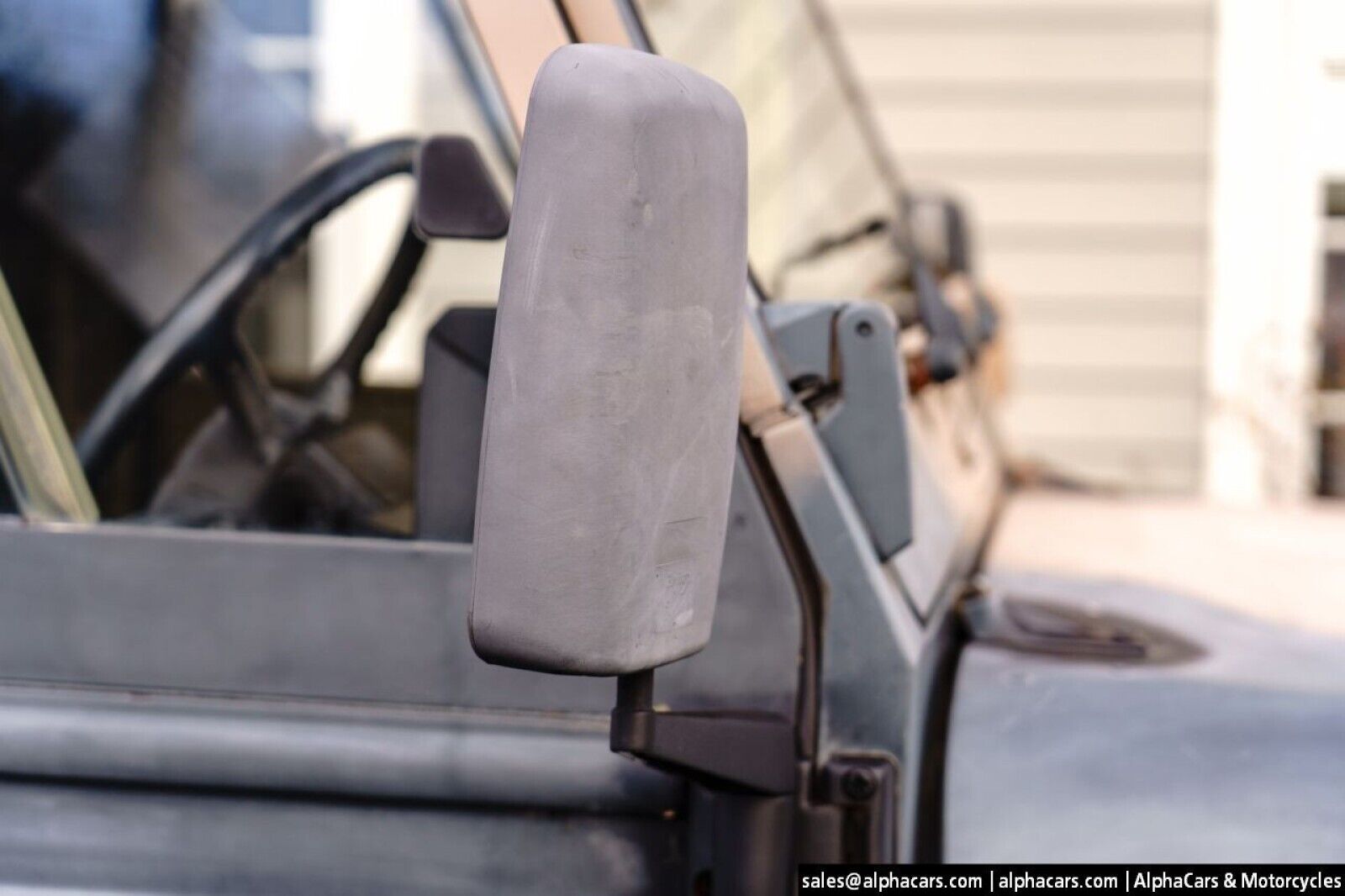 Land-Rover-Defender-1989-Pickup-Truck-25