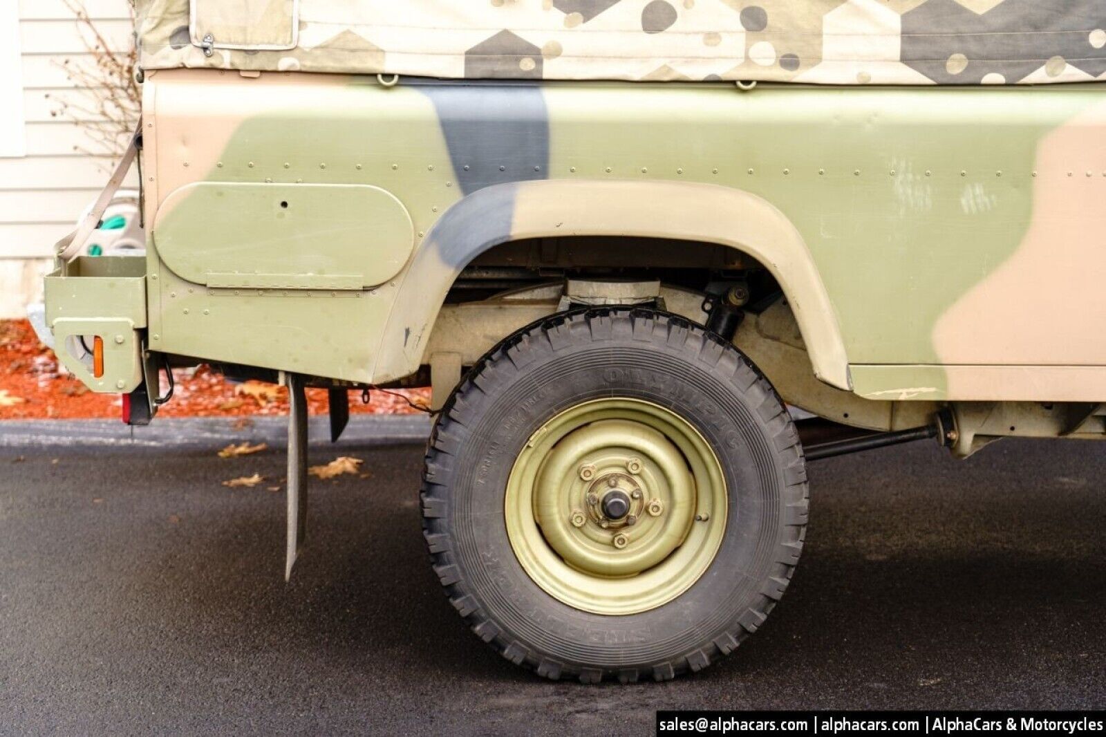 Land-Rover-Defender-1989-Pickup-Truck-27