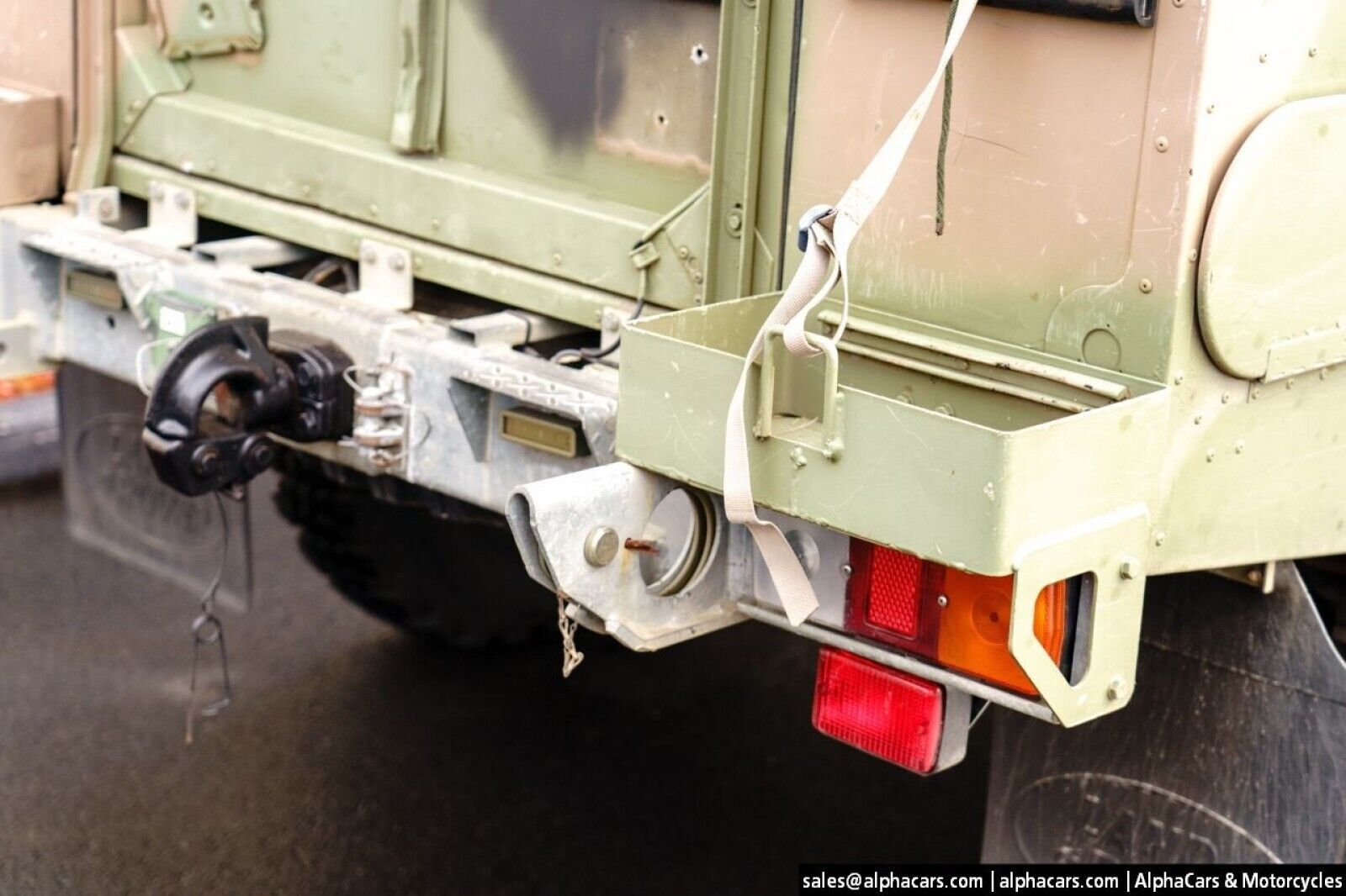 Land-Rover-Defender-1989-Pickup-Truck-29