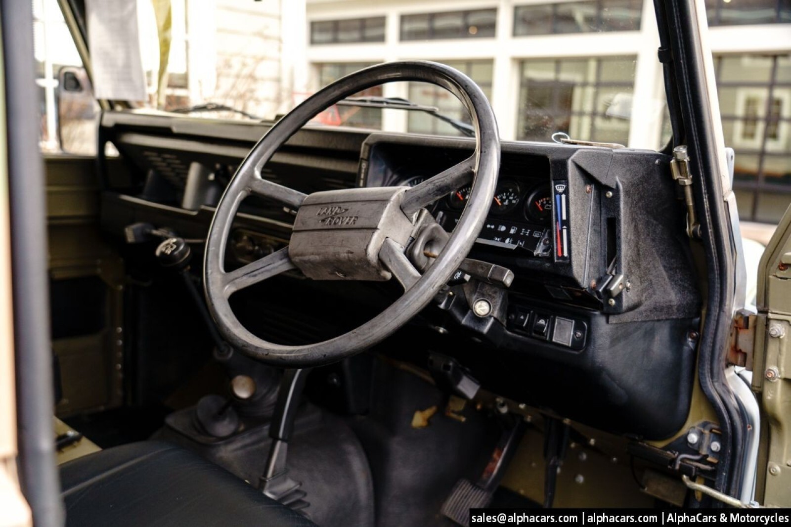 Land-Rover-Defender-1989-Pickup-Truck-35