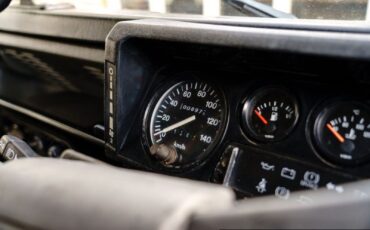 Land-Rover-Defender-1989-Pickup-Truck-38