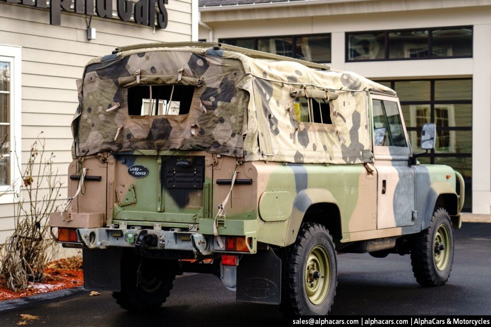 Land-Rover-Defender-1989-Pickup-Truck-6
