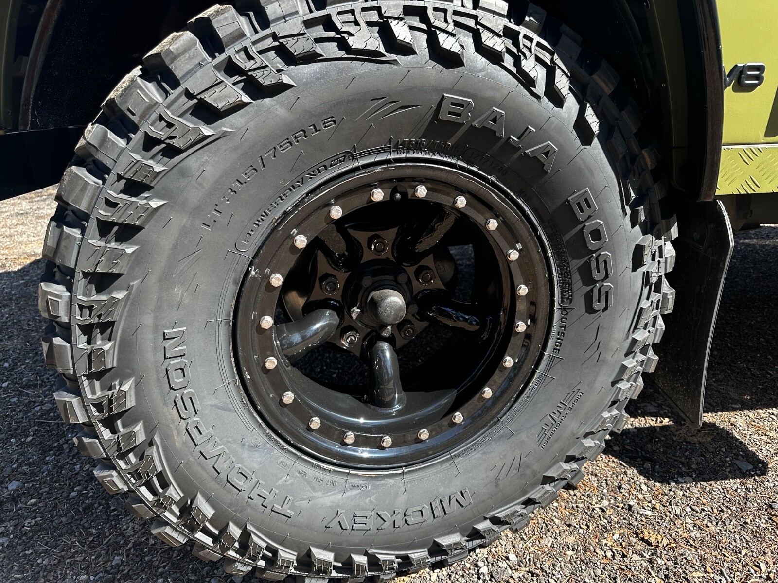 Land-Rover-Defender-1990-12