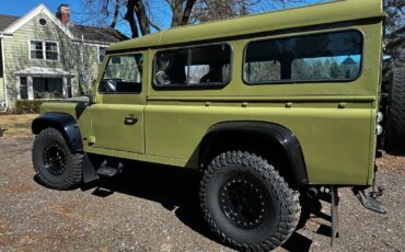 Land-Rover-Defender-1990-14