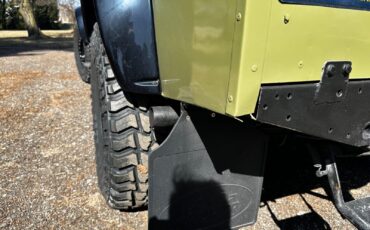 Land-Rover-Defender-1990-18