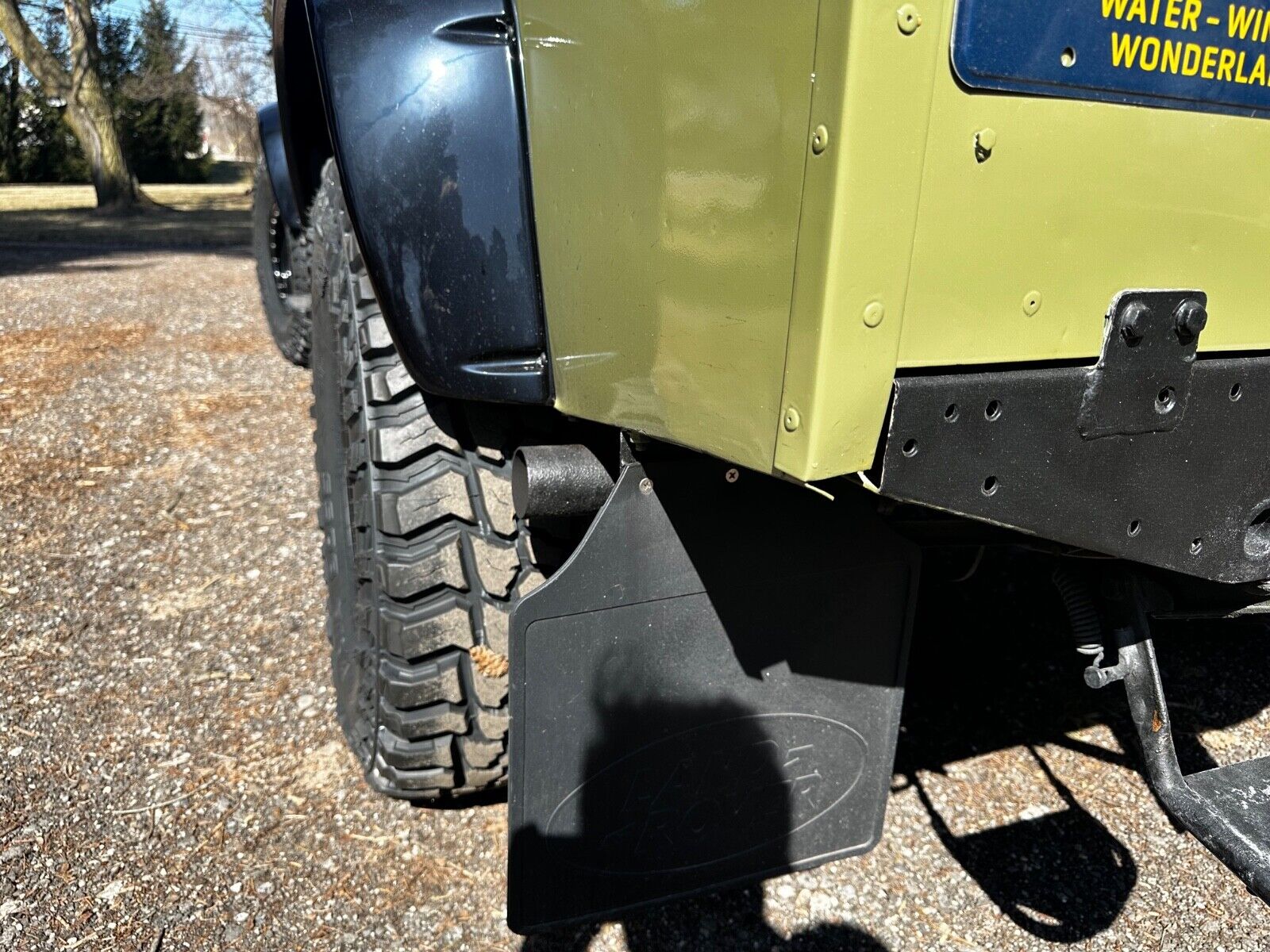 Land-Rover-Defender-1990-18