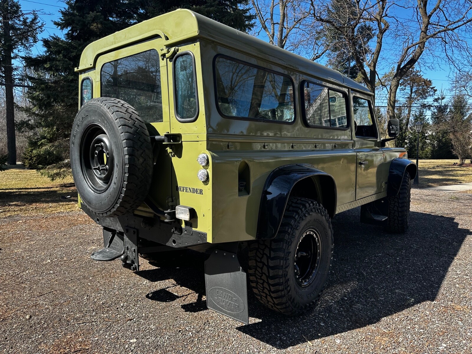 Land-Rover-Defender-1990-2