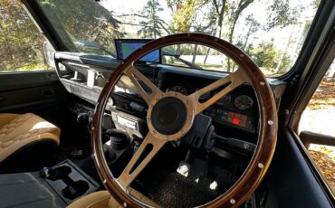 Land-Rover-Defender-1990-20
