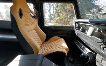 Land-Rover-Defender-1990-25
