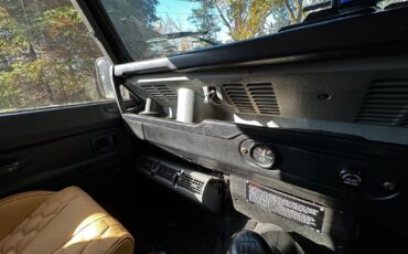 Land-Rover-Defender-1990-26