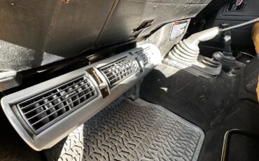 Land-Rover-Defender-1990-27