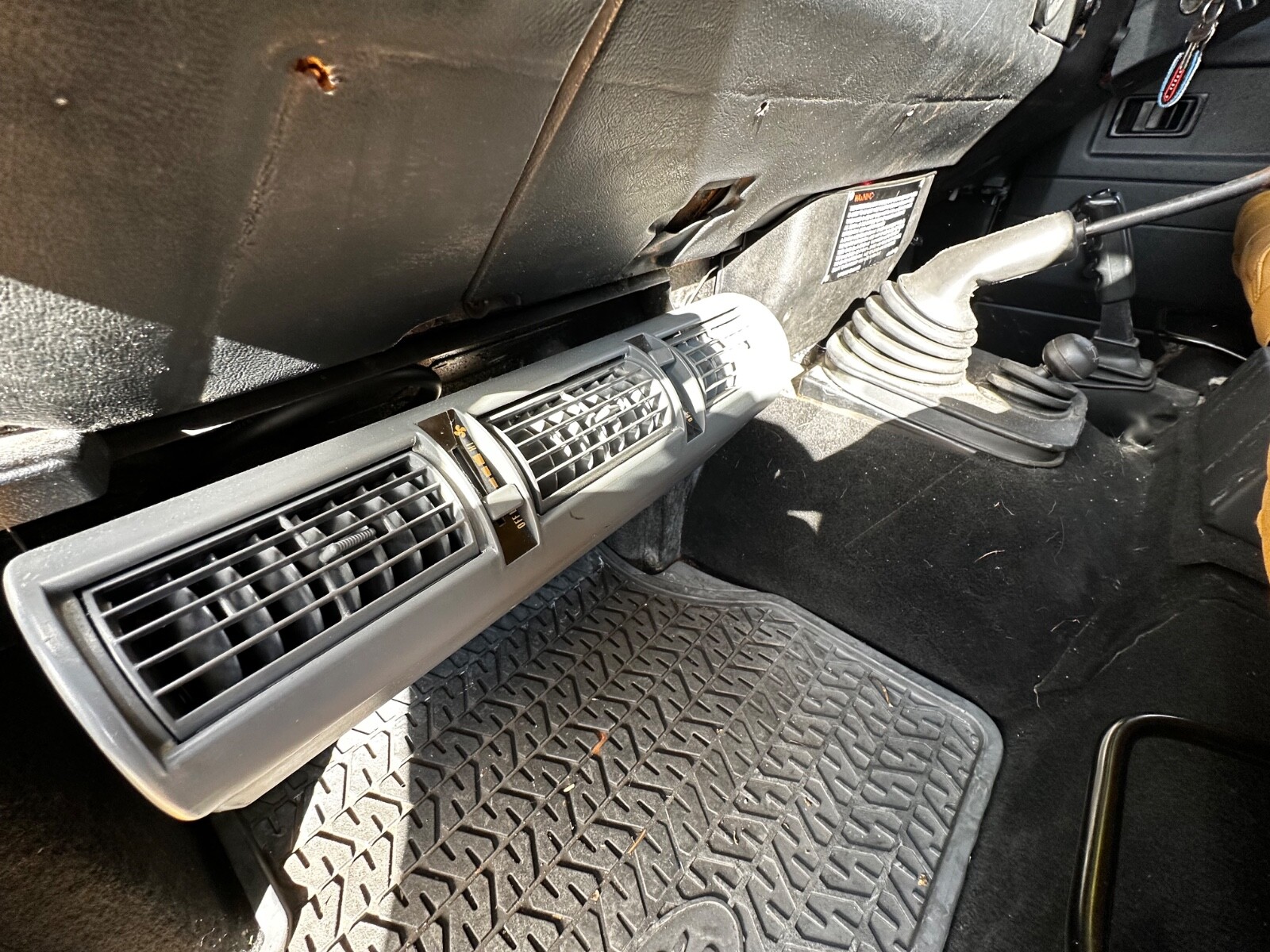 Land-Rover-Defender-1990-27