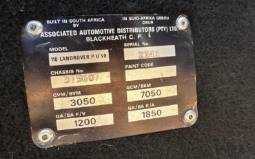 Land-Rover-Defender-1990-28