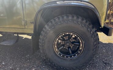 Land-Rover-Defender-1990-4