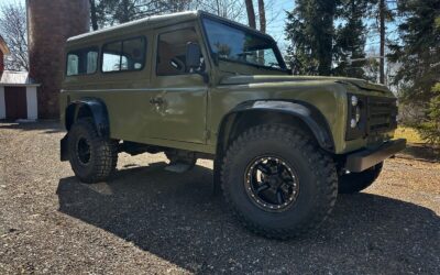 Land Rover Defender 1990