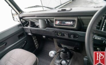 Land-Rover-Defender-1990-SUV-14