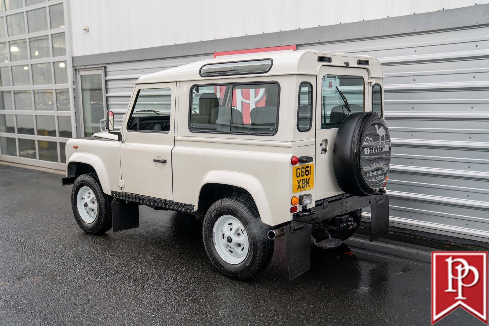 Land-Rover-Defender-1990-SUV-32