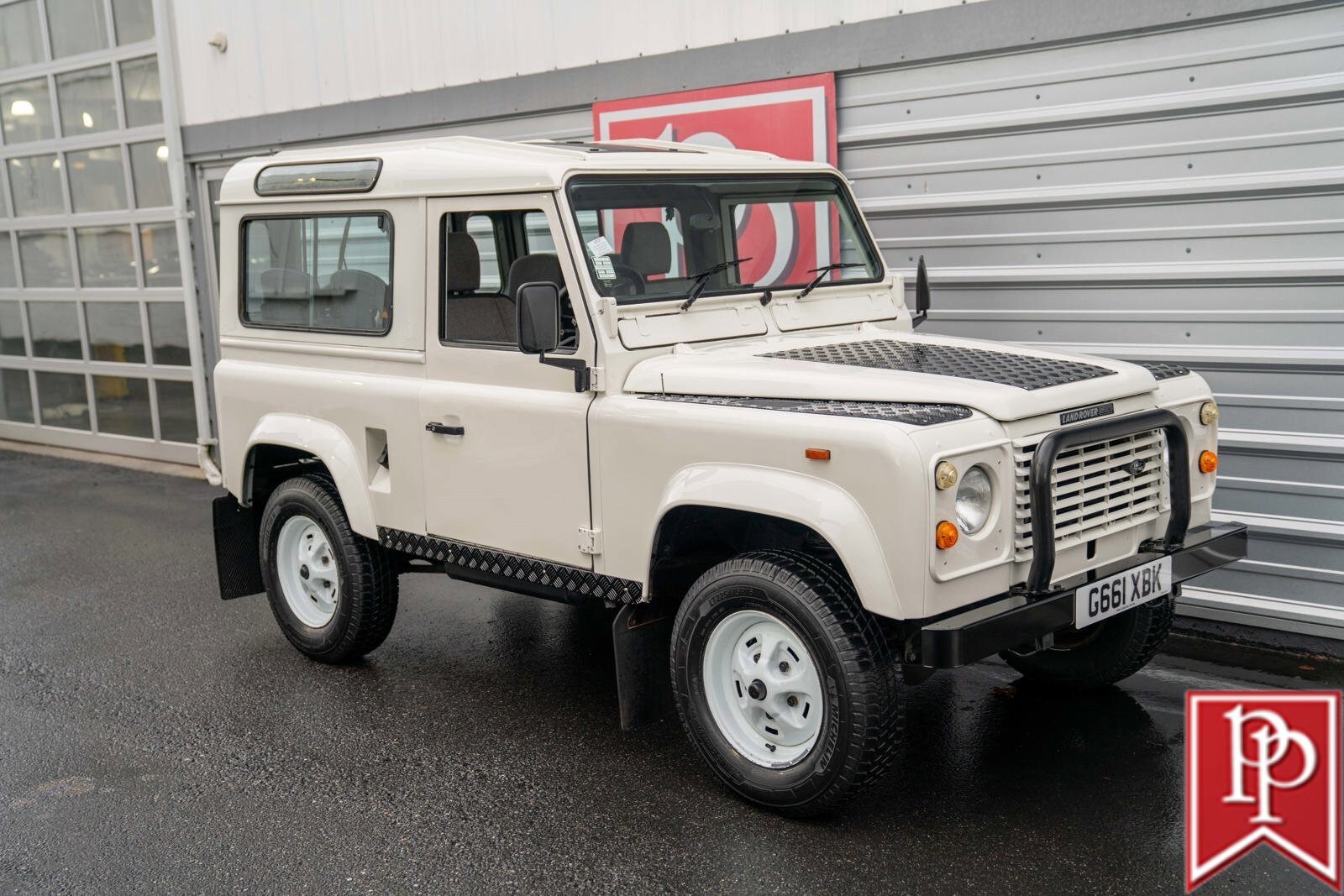 Land-Rover-Defender-1990-SUV-36