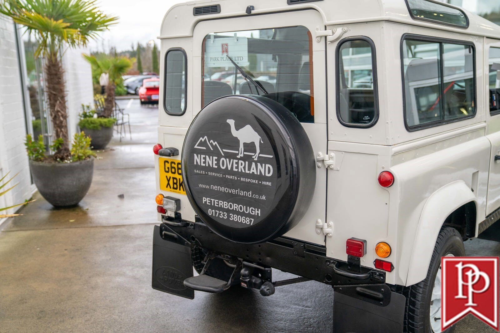 Land-Rover-Defender-1990-SUV-6