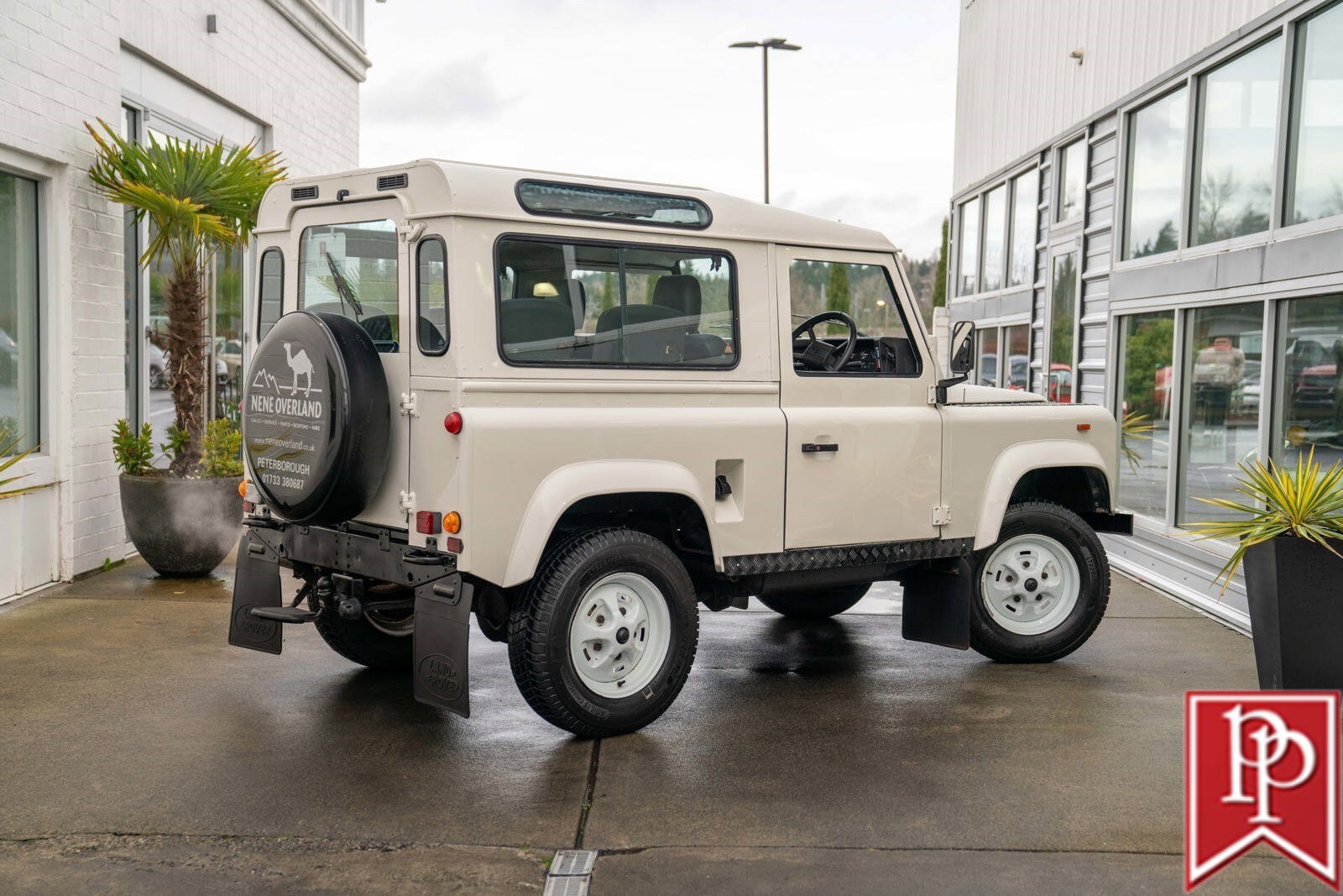Land-Rover-Defender-1990-SUV-7