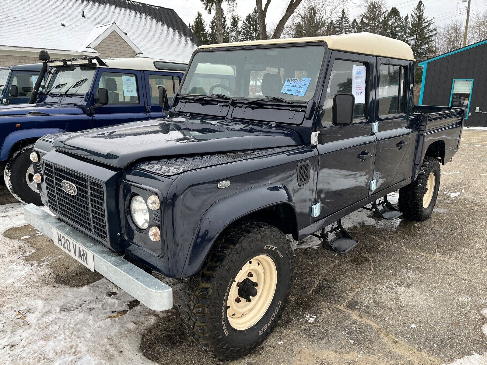 Land-Rover-Defender-1991-Crew-Cab-Pickup-1