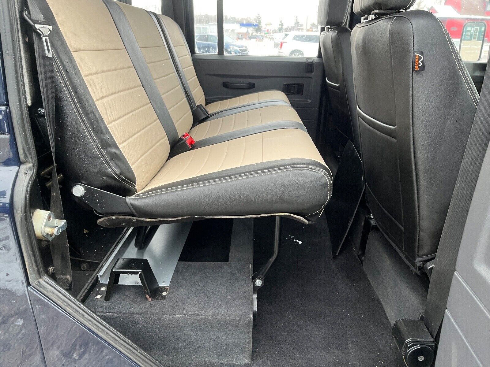 Land-Rover-Defender-1991-Crew-Cab-Pickup-23