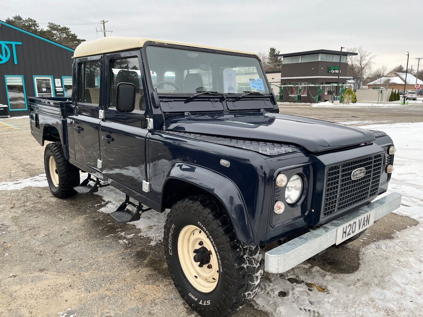 Land-Rover-Defender-1991-Crew-Cab-Pickup-3