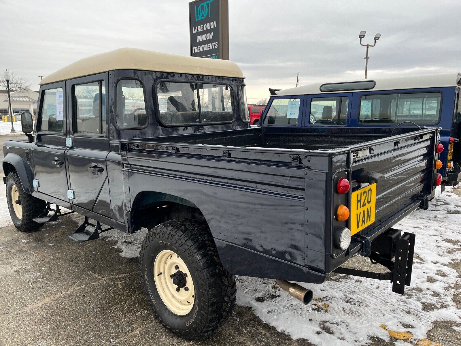 Land-Rover-Defender-1991-Crew-Cab-Pickup-7