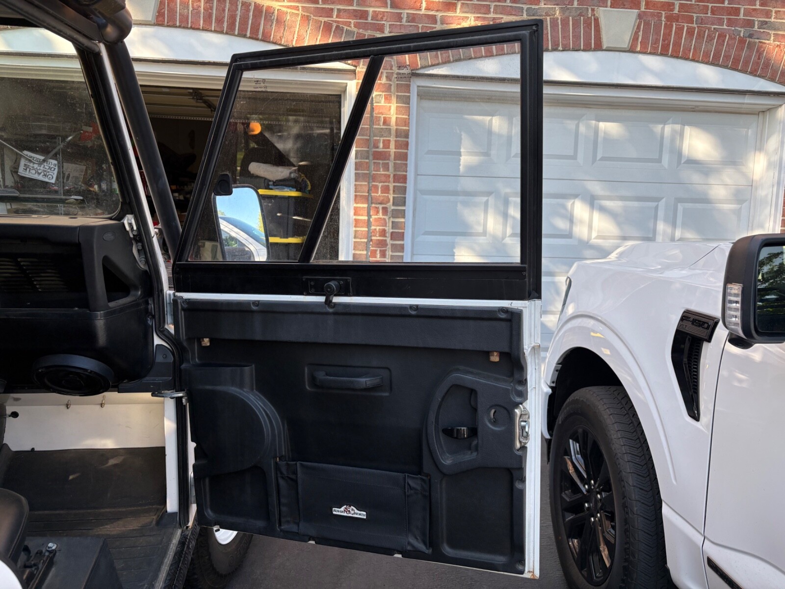 Land-Rover-Defender-1993-10