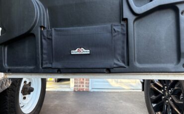 Land-Rover-Defender-1993-11
