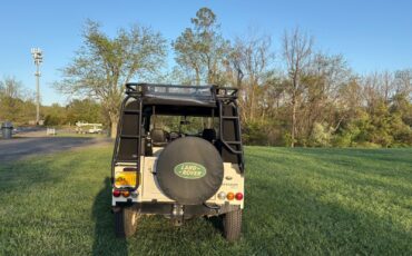 Land-Rover-Defender-1993-2