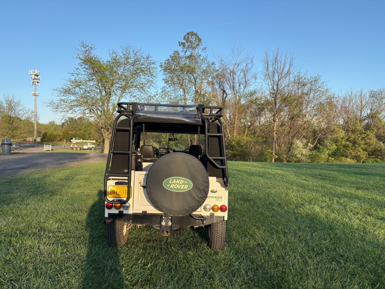 Land-Rover-Defender-1993-2