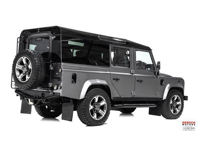 Land-Rover-Defender-1993-2