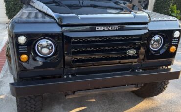 Land-Rover-Defender-1993-2