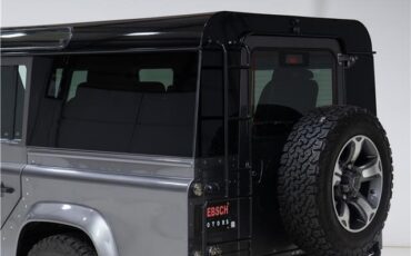Land-Rover-Defender-1993-31