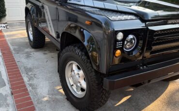 Land-Rover-Defender-1993