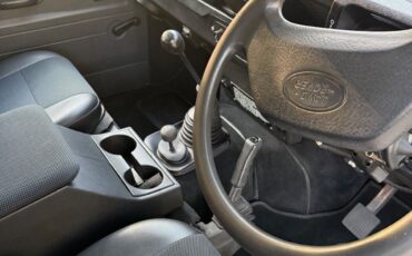 Land-Rover-Defender-1993-4
