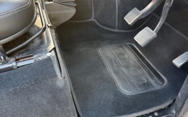 Land-Rover-Defender-1993-5