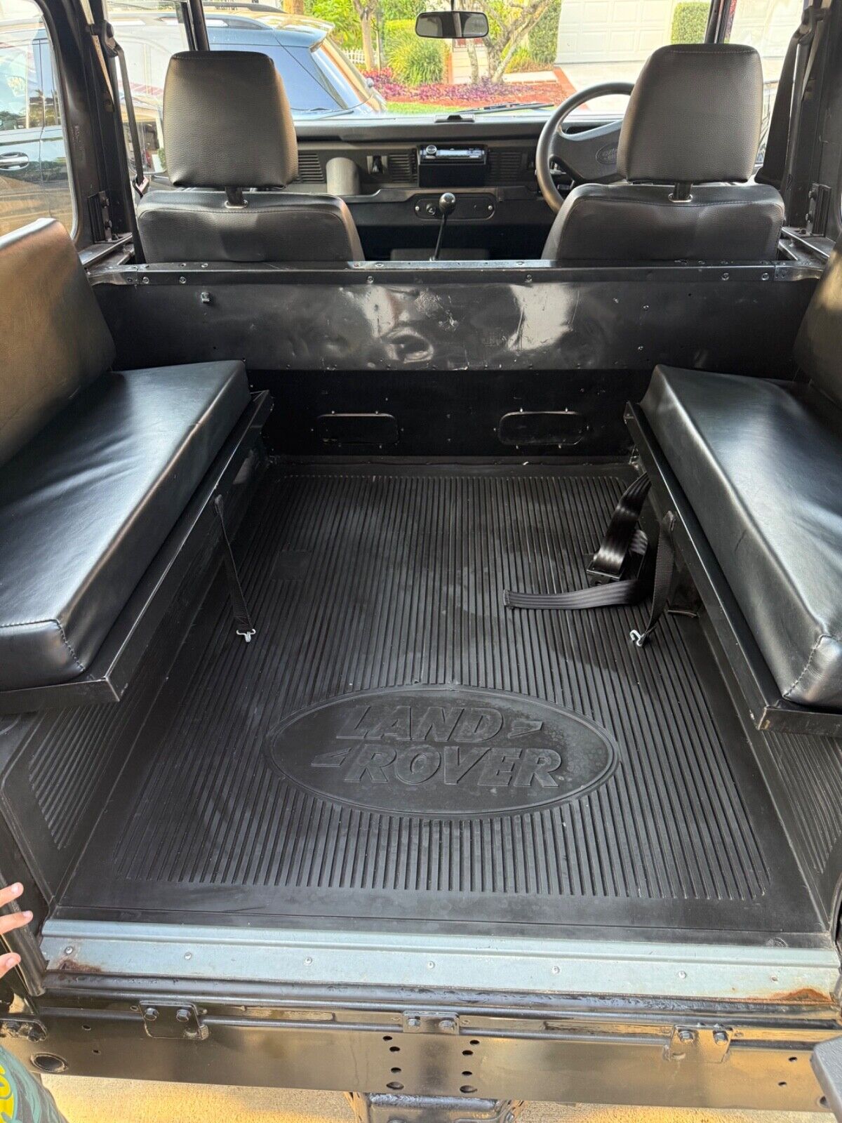 Land-Rover-Defender-1993-7