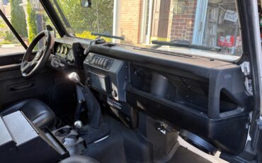 Land-Rover-Defender-1993-9