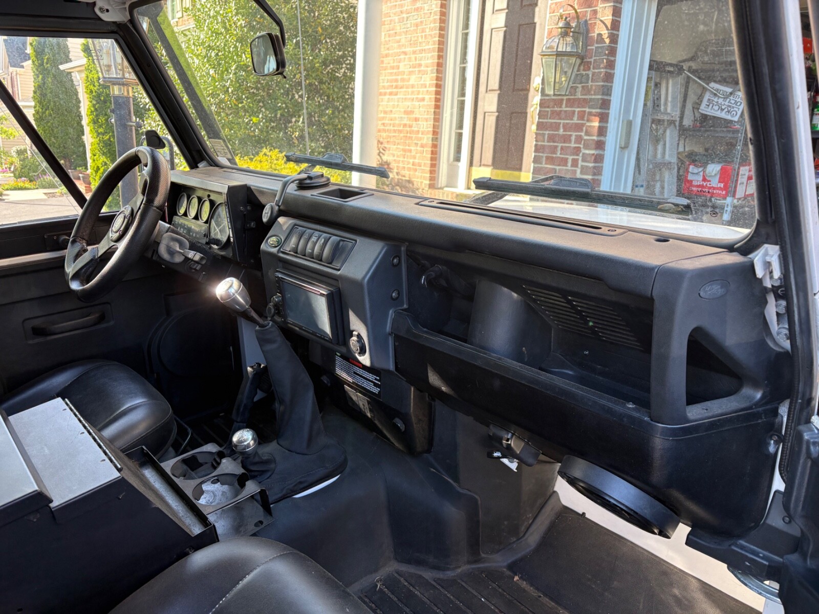 Land-Rover-Defender-1993-9