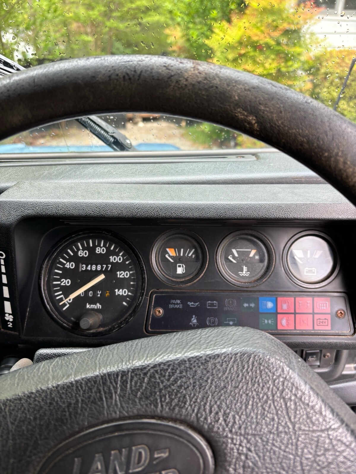 Land-Rover-Defender-1993-SUV-15